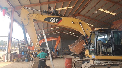 excavator load moment indicator