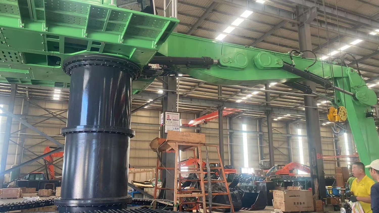 Boom pivot and slewing structure of the 50-ton material handler before sensor installation